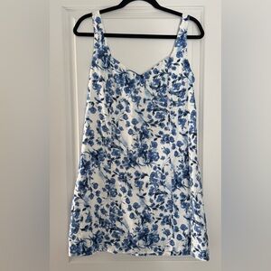 NWT Abercrombie Blue and White Floral Dress
